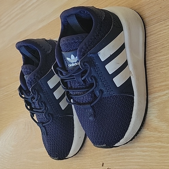Adidas sneakers size 4k toddler - Picture 3 of 4